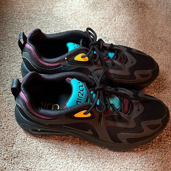 Nike Shoes - Nike shox! Worn once